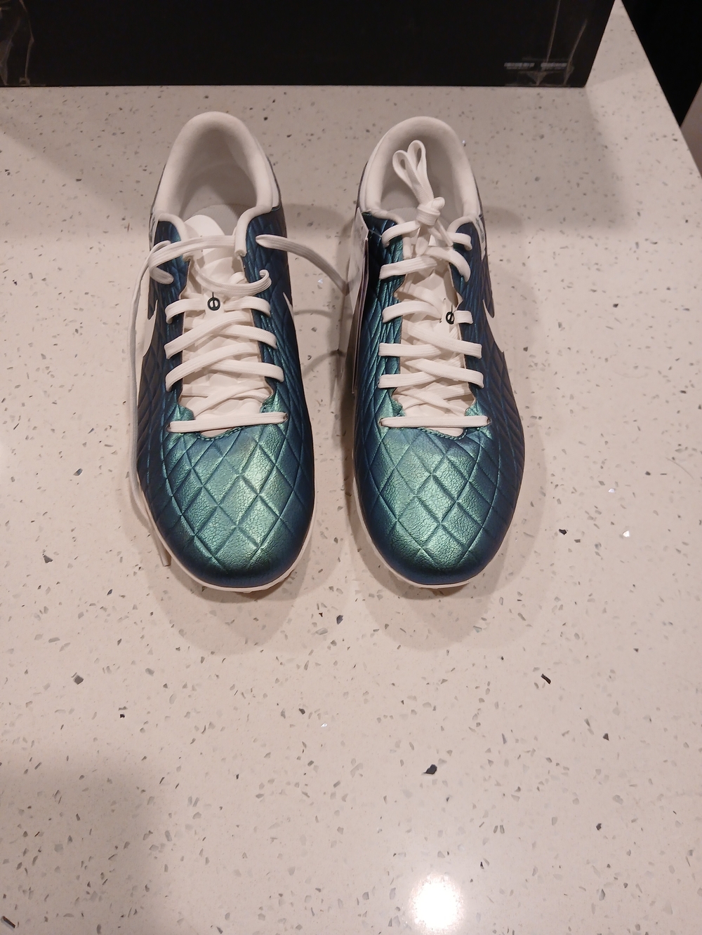 Size 9.5 - Nike Tiempo Legend 10 Academy TF Emerald